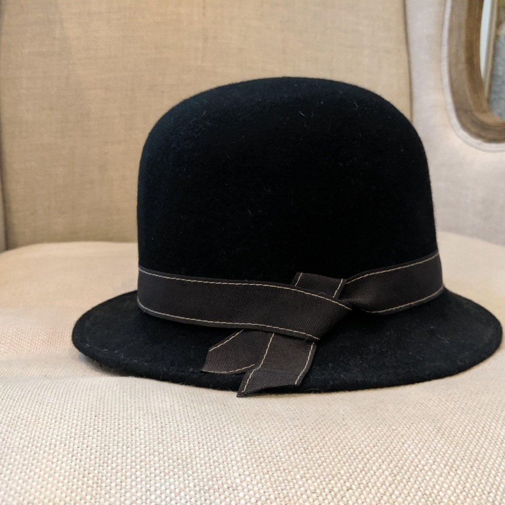 Anthropologie 100% wool cloche hat